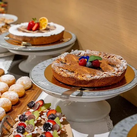 Palace Wellness & Beauty מלון בורמיו