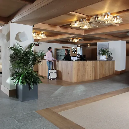 Palace Wellness & Beauty 4* Μπόρμιο