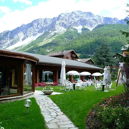 מלון Palace Wellness & Beauty